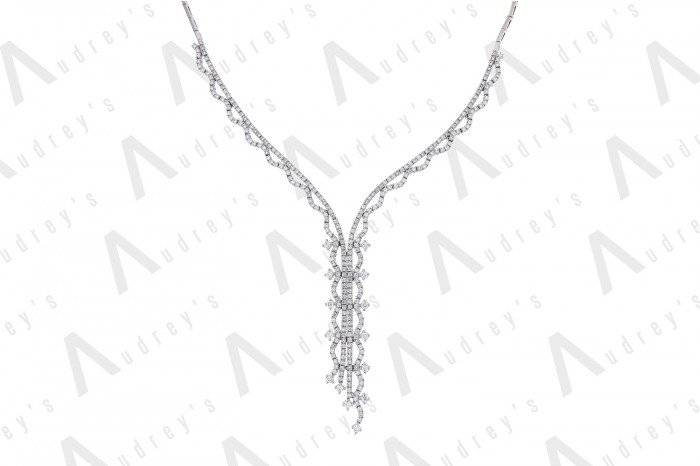 18 KARAT DIAMOND NECKLACE