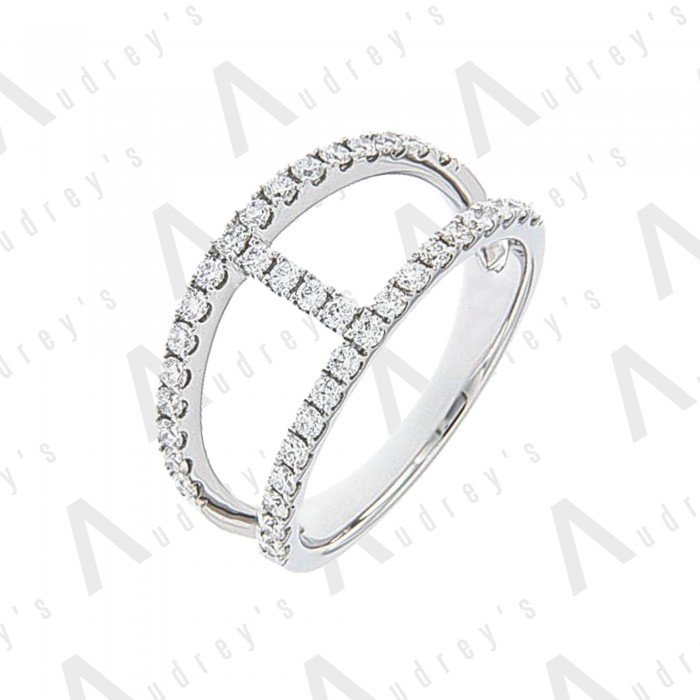 18 KARAT DIAMOND RING