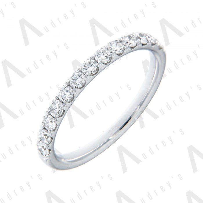 18K WHITE GOLD DIAMOND BAND