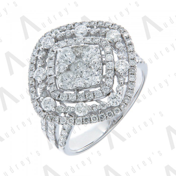 18K WHITE GOLD DIAMOND RING