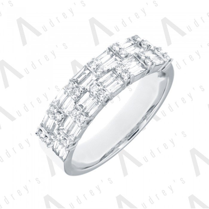 18 KARAT DIAMOND RING