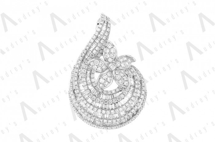 18K WHITE GOLD DIAMOND NECKLACE