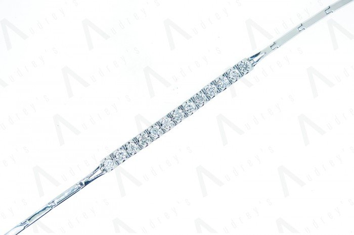 18 KARAT DIAMOND BRACELET