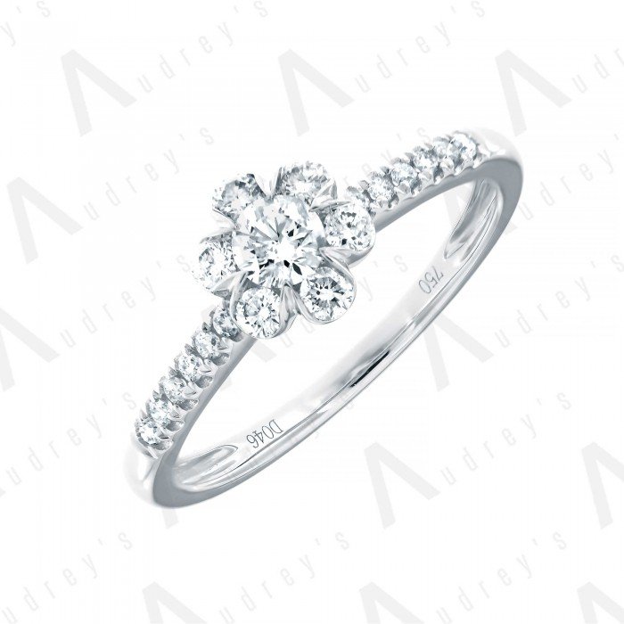 18 KARAT DIAMOND RING