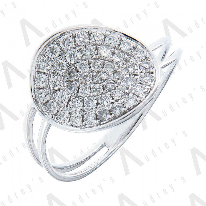 18K WHITE GOLD DIAMOND RING