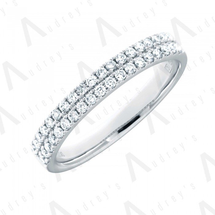 18 KARAT DIAMOND RING