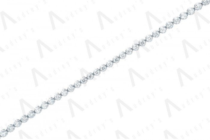 18 KARAT DIAMOND BRACELET