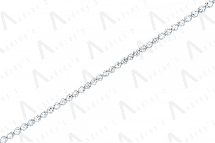 18 KARAT DIAMOND BRACELET