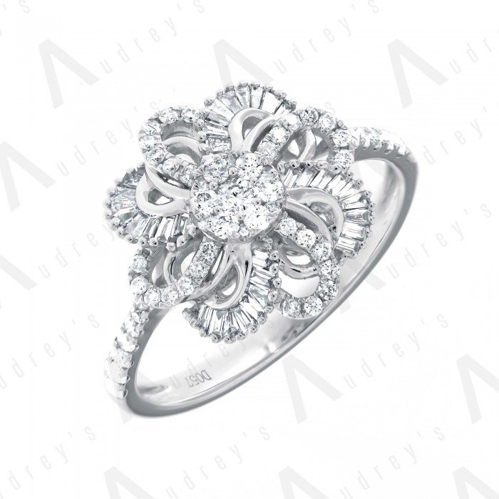18 KARAT DIAMOND RING