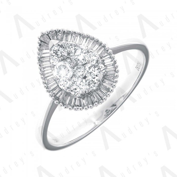 18 KARAT DIAMOND RING