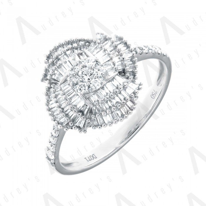 18 KARAT DIAMOND RING