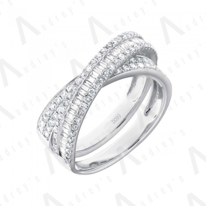 18 KARAT DIAMOND RING