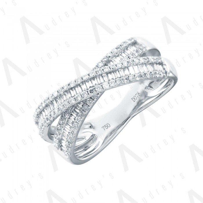 18 KARAT DIAMOND RING