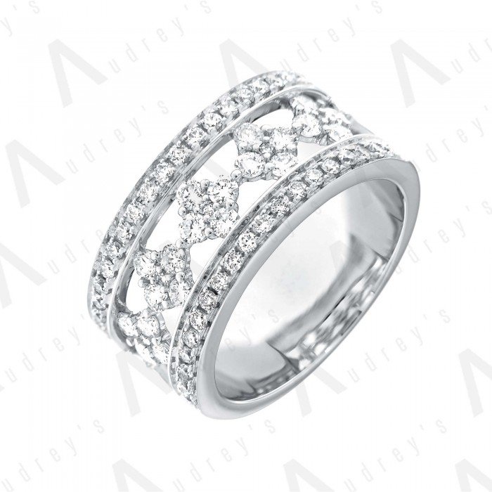 18 KARAT DIAMOND RING