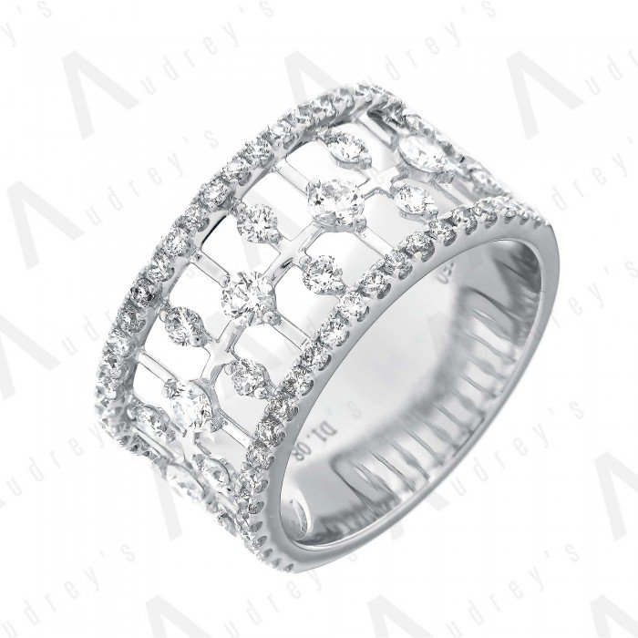 18 KARAT DIAMOND RING