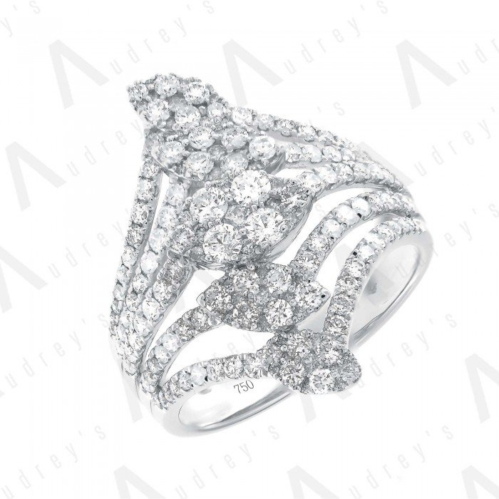 18 KARAT DIAMOND RING