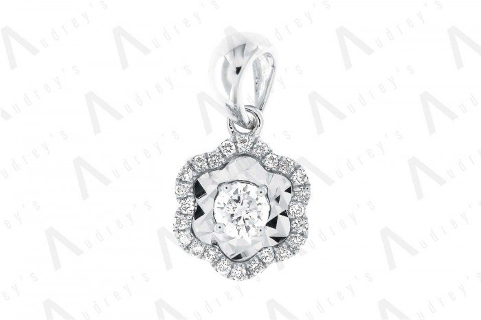 18 KARAT DIAMOND PENDANT