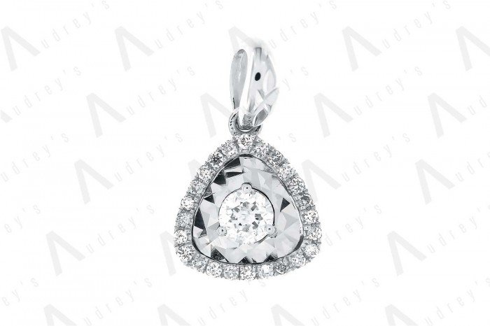 18 KARAT DIAMOND PENDANT