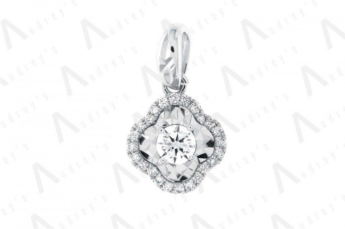 18 KARAT DIAMOND PENDANT