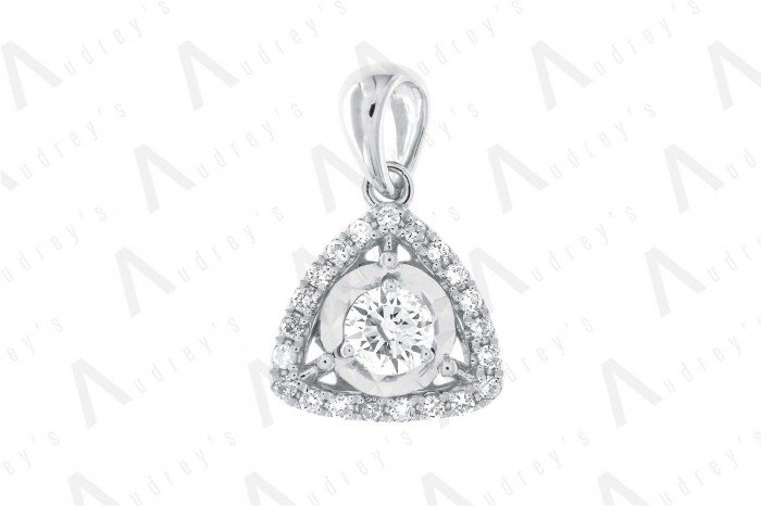 18 KARAT DIAMOND PENDANT