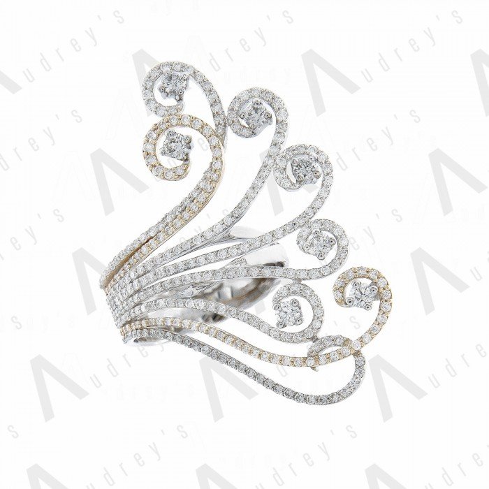 18 KARAT DIAMOND RING