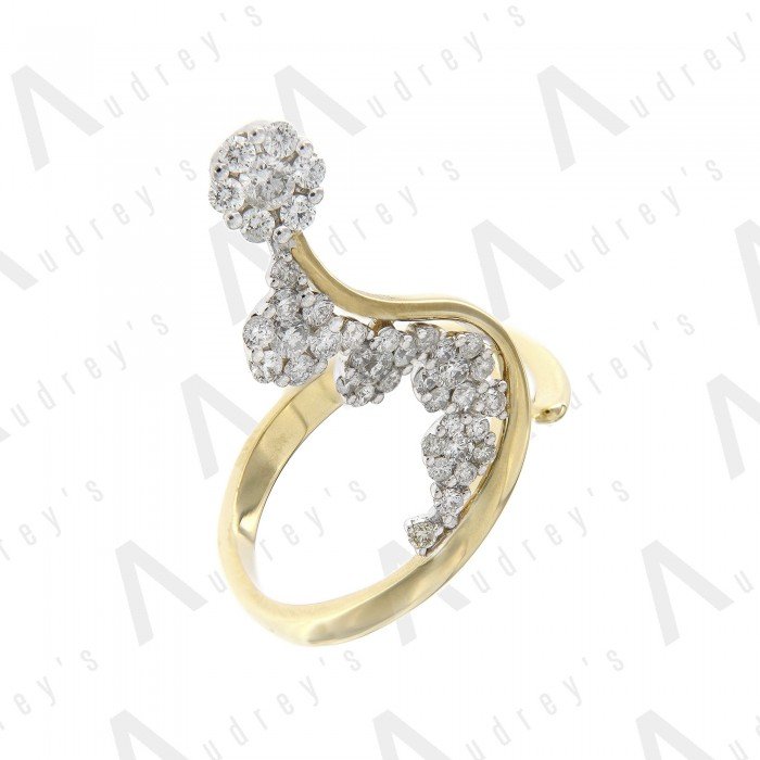 18KARAT DIAMOND RING