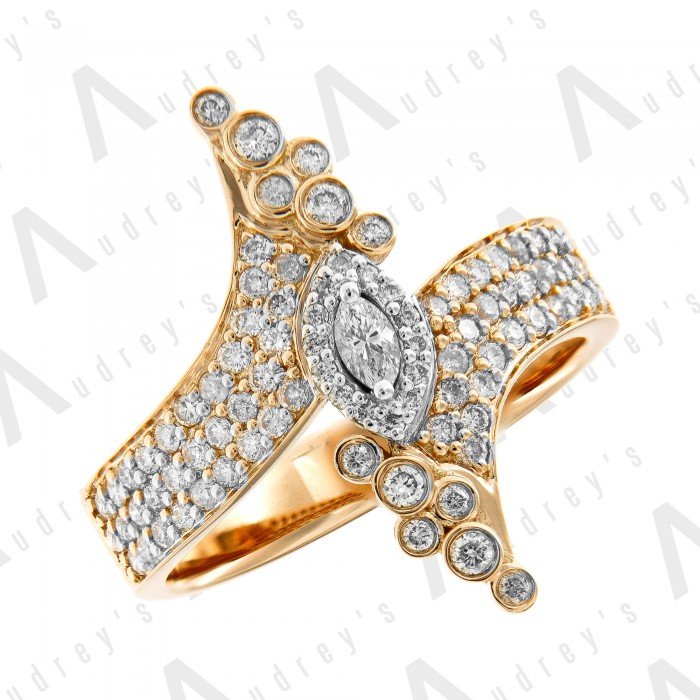 18 KARAT DIAMOND RING