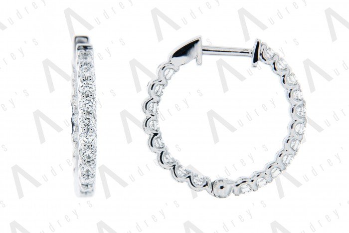 18 KARAT DIAMOND EARRING