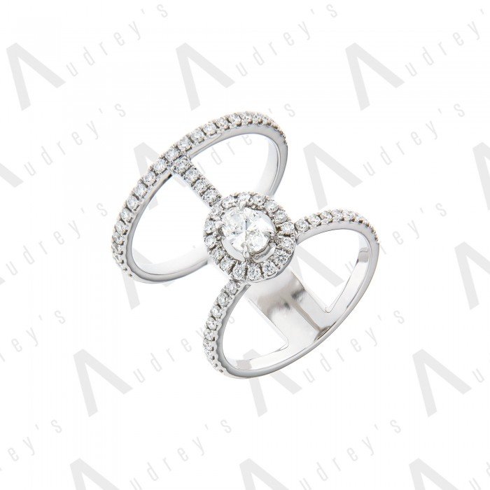 18 KARAT DIAMOND RING