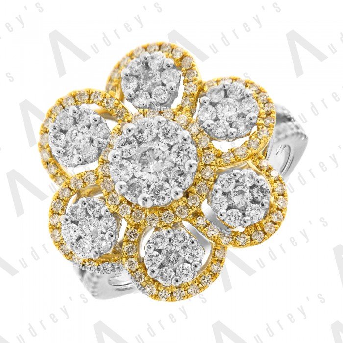 18K WHITE GOLD DIAMOND RING