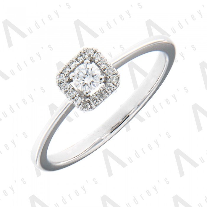 18 KARAT DIAMOND RING
