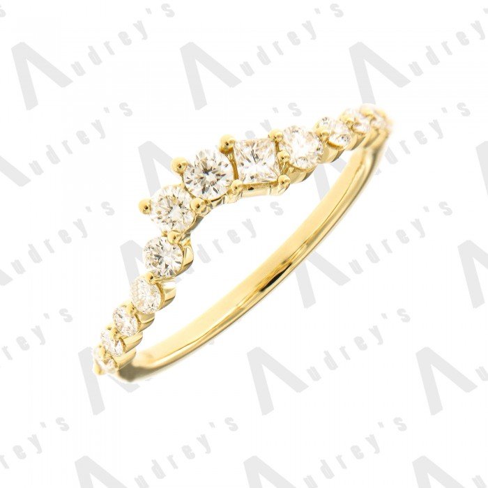 18 KARAT DIAMOND RING BAND