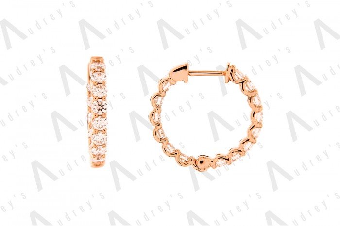 18 KARAT DIAMOND EARRING