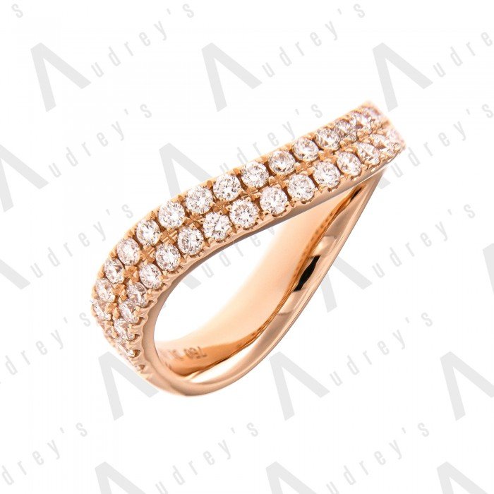 18 KARAT DIAMOND RING