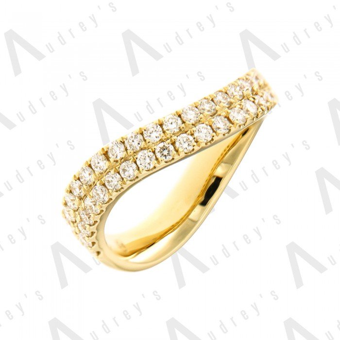 18 KARAT DIAMOND RING
