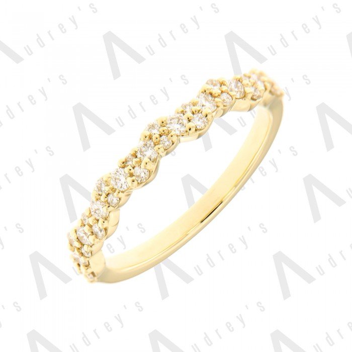 18 KARAT DIAMOND RING
