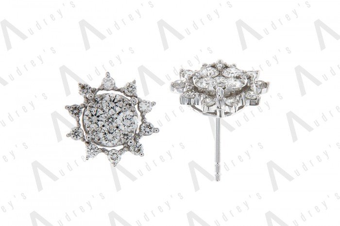 18 KARAT DIAMOND EARRING
