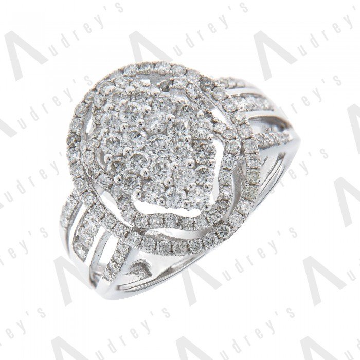 18 KARAT DIAMOND RING