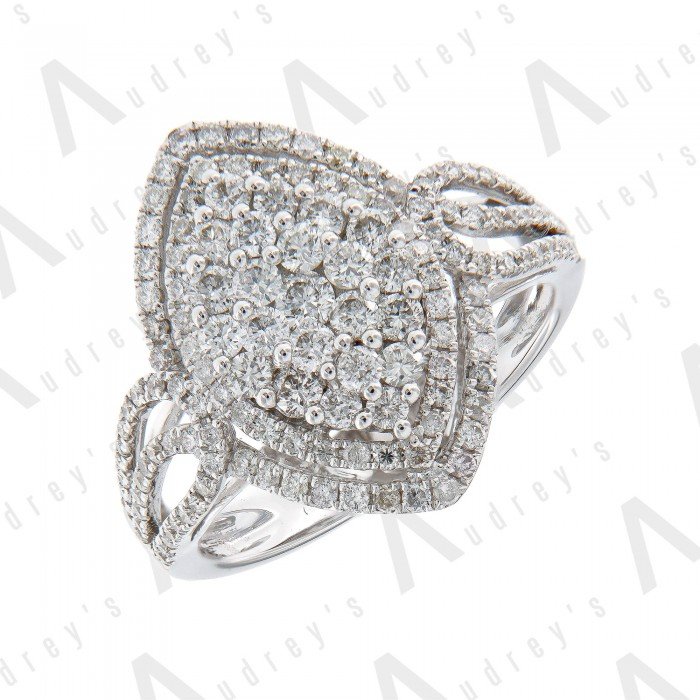 18 KARAT DIAMOND RING