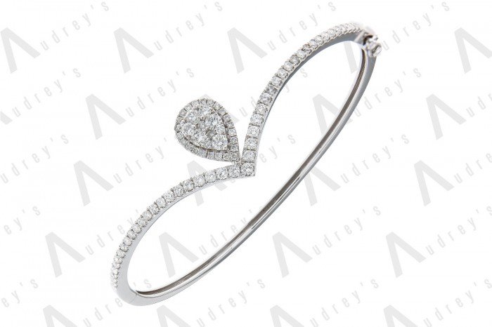 18 KARAT DIAMOND BANGLE