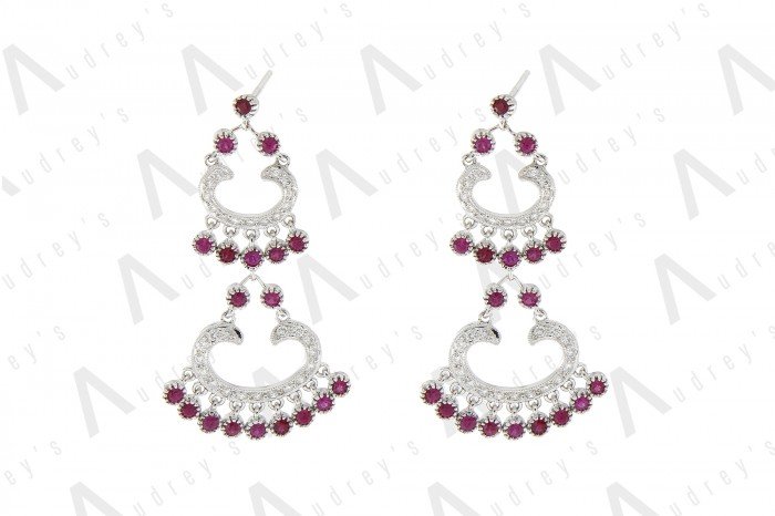 18 KARAT DIAMOND EARRING