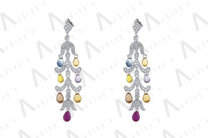 18 KARAT DIAMOND EARRING