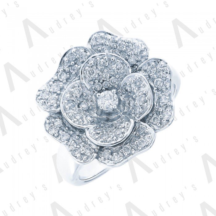 18 KARAT DIAMOND RING