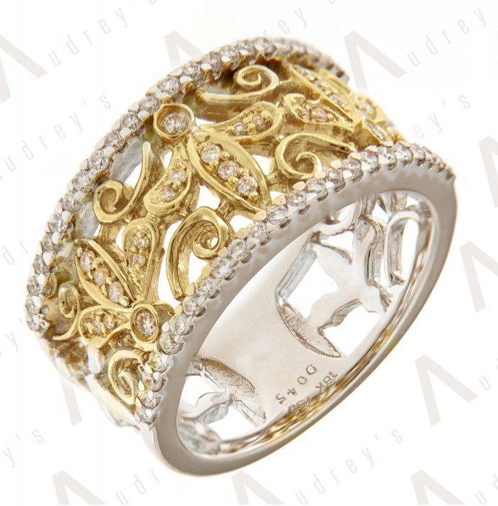 18 KARAT DIAMOND RING