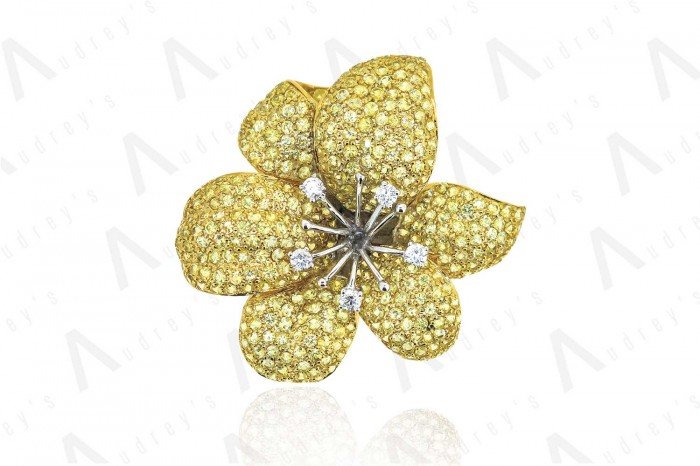 18K YELLOW GOLD DIAMOND PENDANT