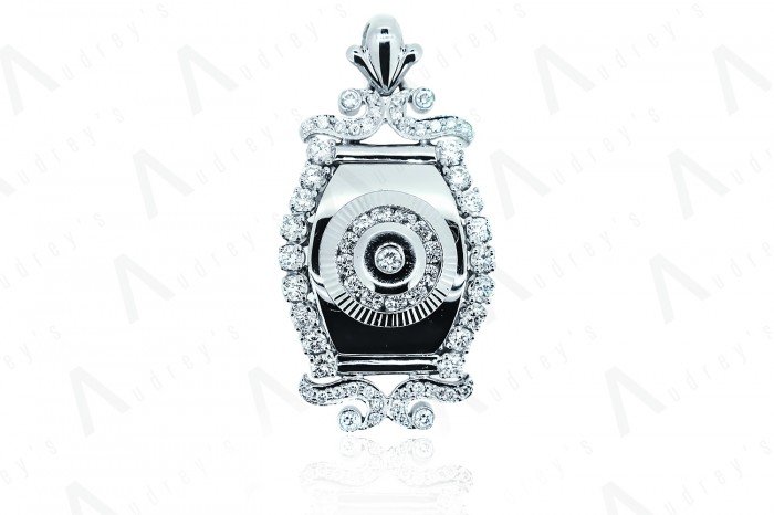 18 KARAT GOLD PENDANT