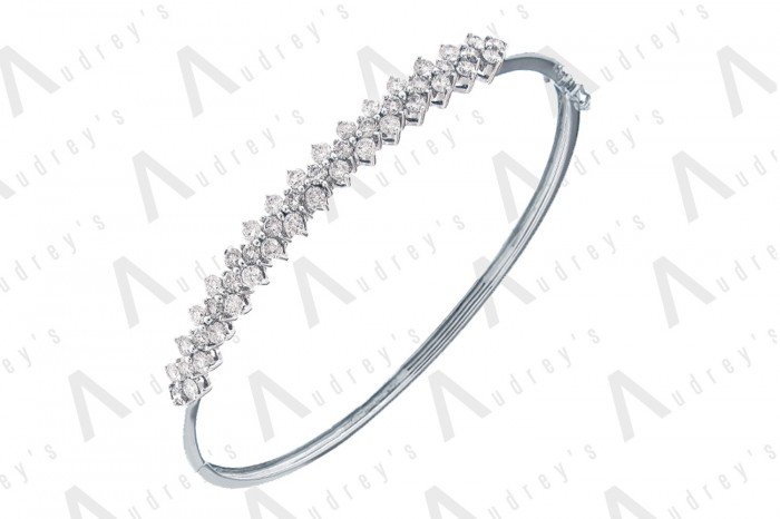 18 KARAT DIAMOND BANGLE