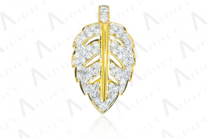 18 KARAT GOLD PENDANT