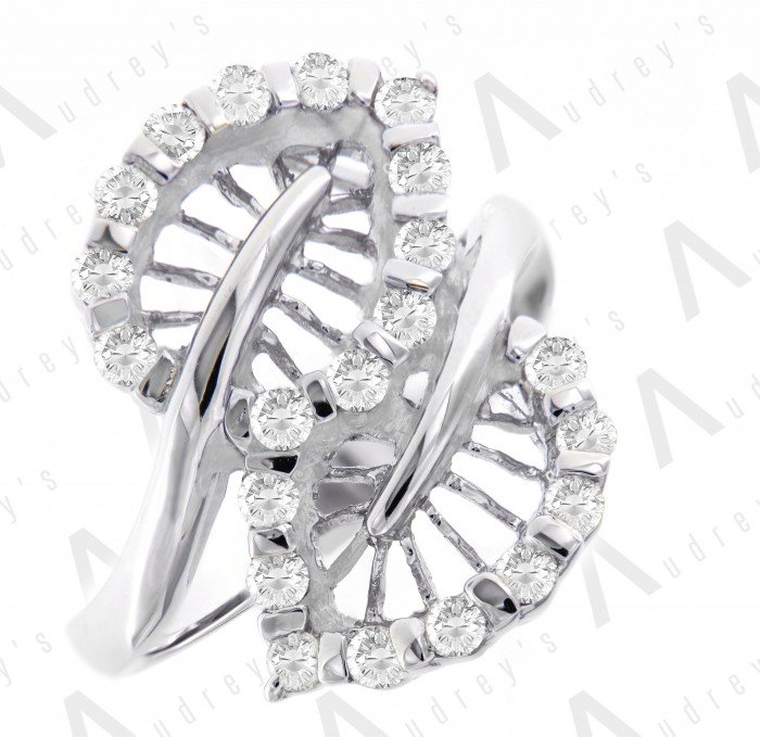 18 KARAT DIAMOND RING