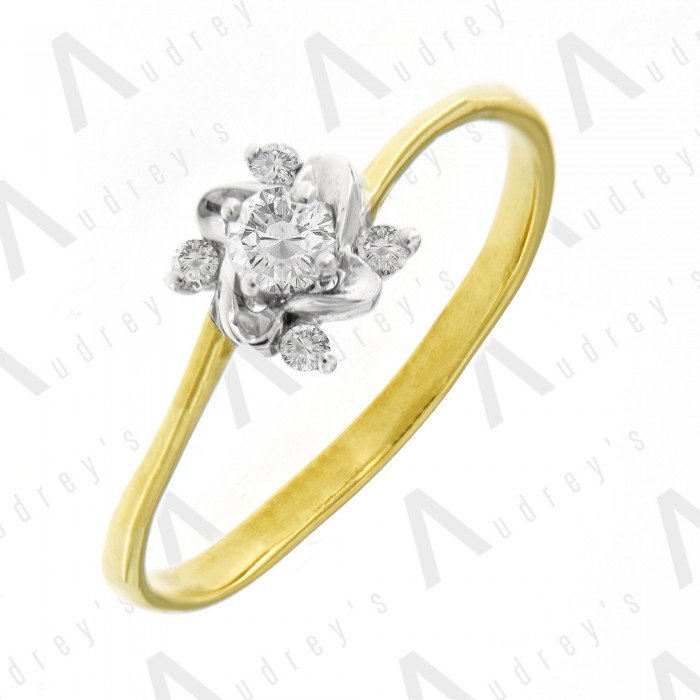 9 KARAT DIAMOND RING